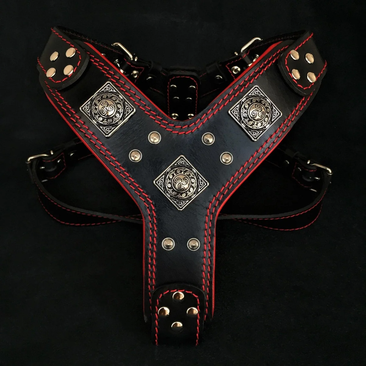Bestia The "Eros" harness black & red — Obroże, smycze i szelki